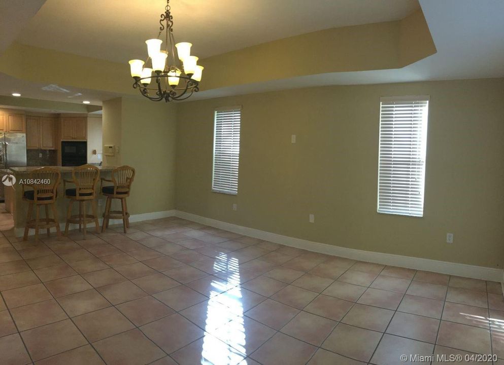 Recently Rented: $4,100 (6 beds, 4 baths, 3258 Square Feet)