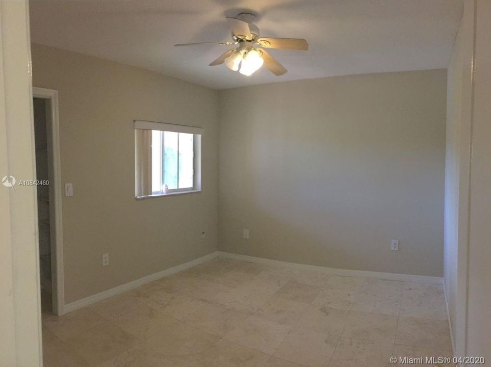 Recently Rented: $4,100 (6 beds, 4 baths, 3258 Square Feet)