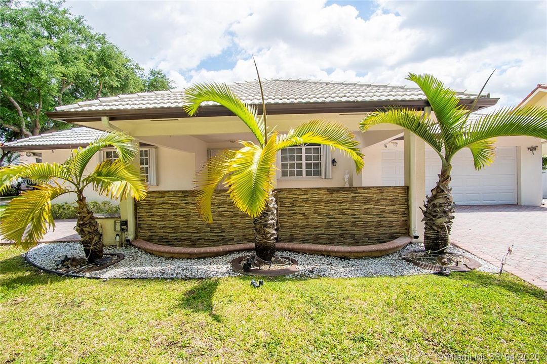 Recientemente alquilado: $3,500 (4 camas, 3 baños, 2358 Pies cuadrados)