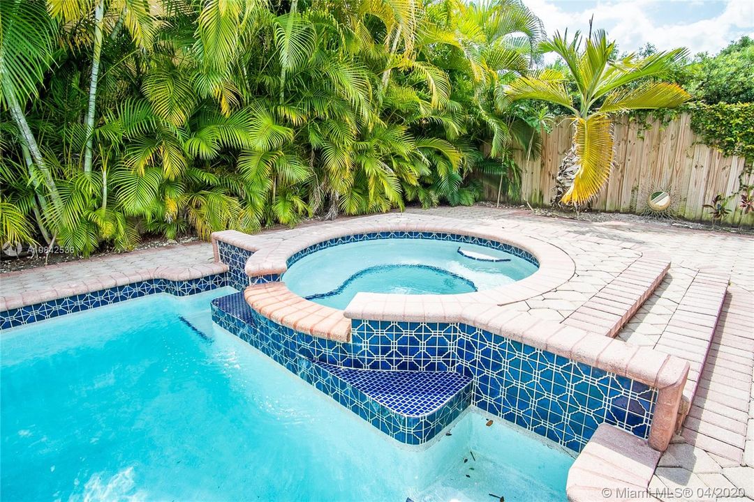 Recientemente alquilado: $3,500 (4 camas, 3 baños, 2358 Pies cuadrados)