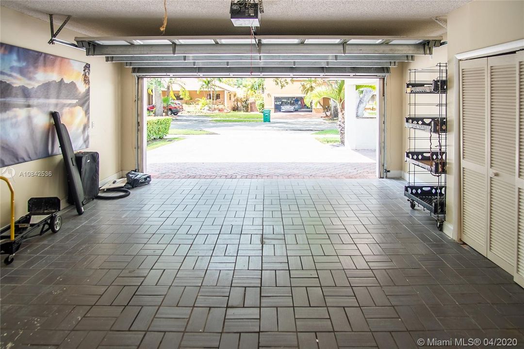 Recientemente alquilado: $3,500 (4 camas, 3 baños, 2358 Pies cuadrados)