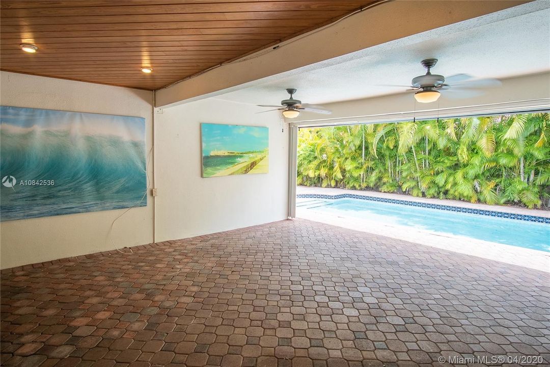 Recientemente alquilado: $3,500 (4 camas, 3 baños, 2358 Pies cuadrados)