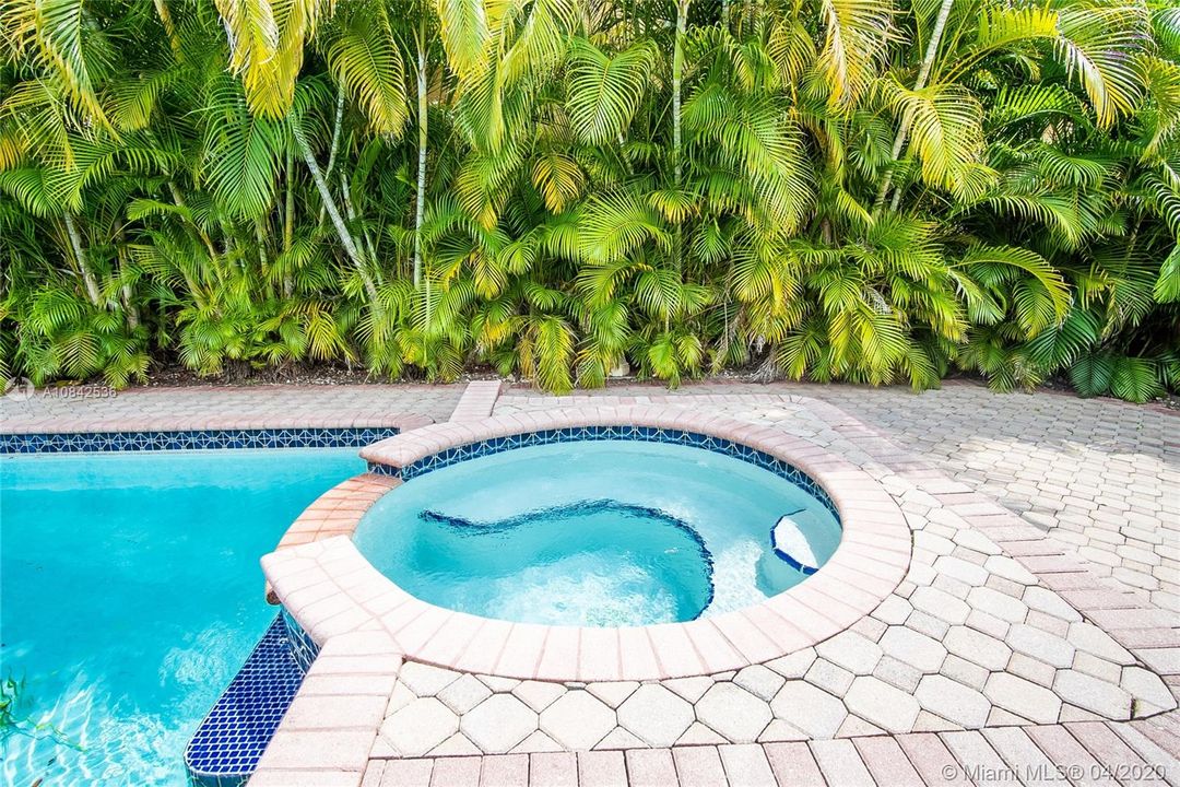 Recientemente alquilado: $3,500 (4 camas, 3 baños, 2358 Pies cuadrados)