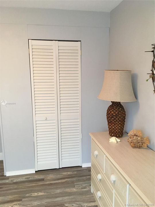 DOWNSTAIRS BEDROOM CLOSET
