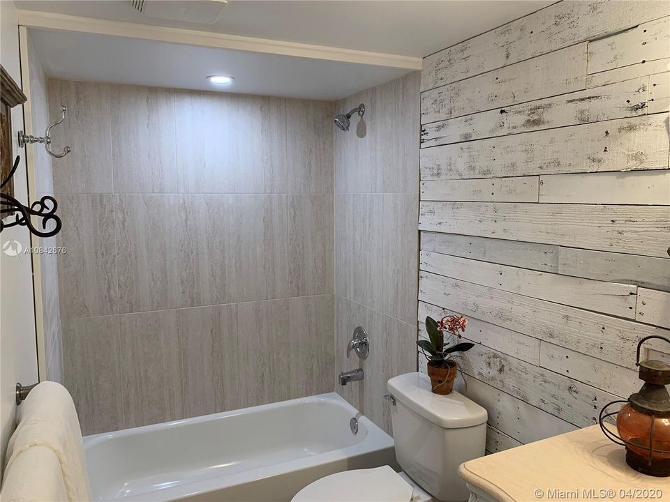 GUEST BATH
