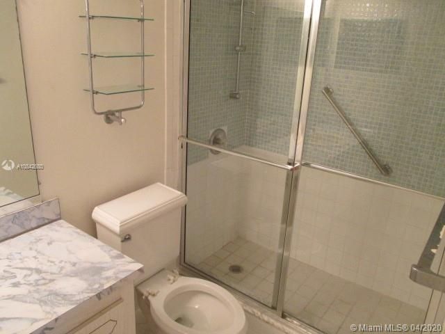 Недавно продано: $59,900 (2 спален, 2 ванн, 1092 Квадратных фут)