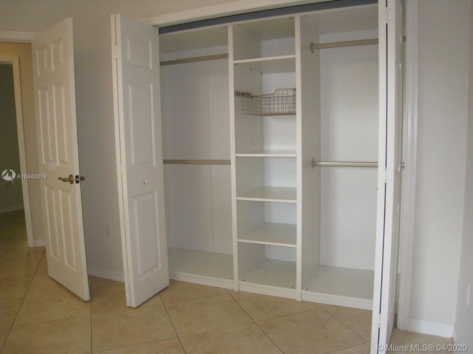 Recently Rented: $6,990 (6 beds, 3 baths, 3125 Square Feet)