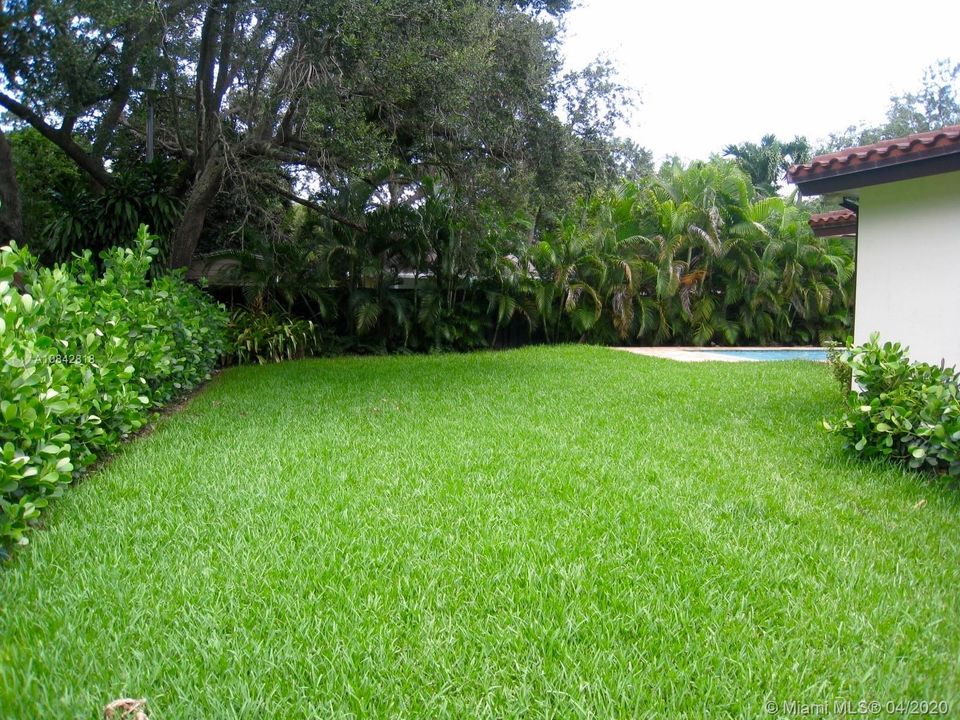 Recently Rented: $6,990 (6 beds, 3 baths, 3125 Square Feet)