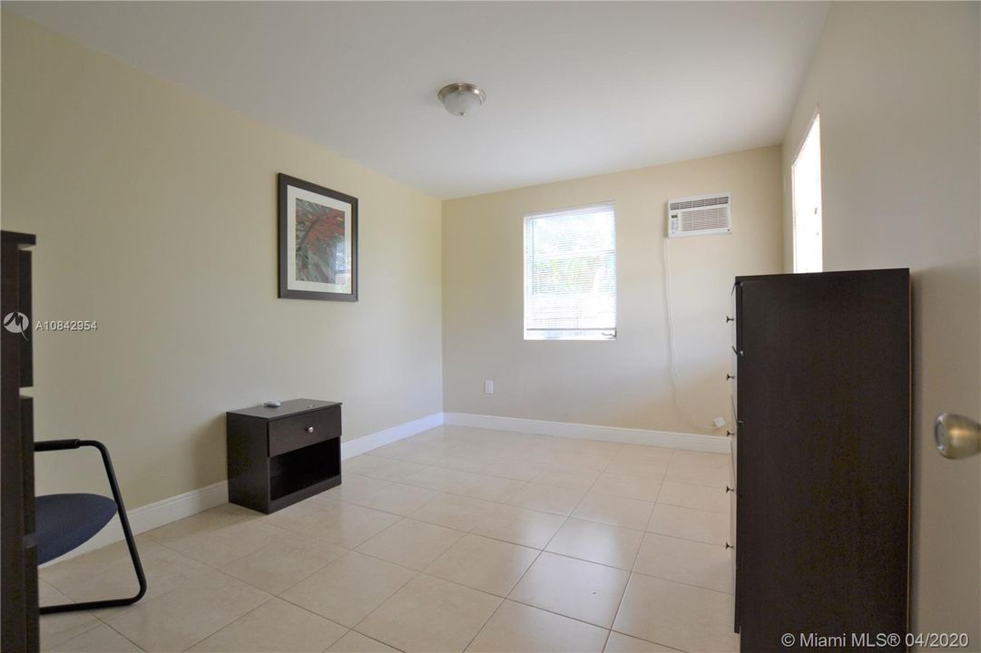 Recientemente alquilado: $1,100 (1 camas, 1 baños, 550 Pies cuadrados)