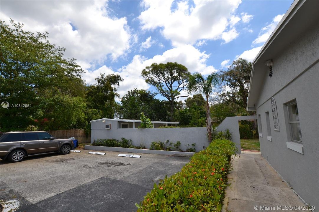 Recientemente alquilado: $1,100 (1 camas, 1 baños, 550 Pies cuadrados)