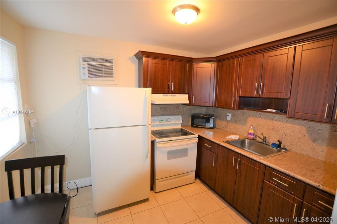 Recientemente alquilado: $1,100 (1 camas, 1 baños, 550 Pies cuadrados)