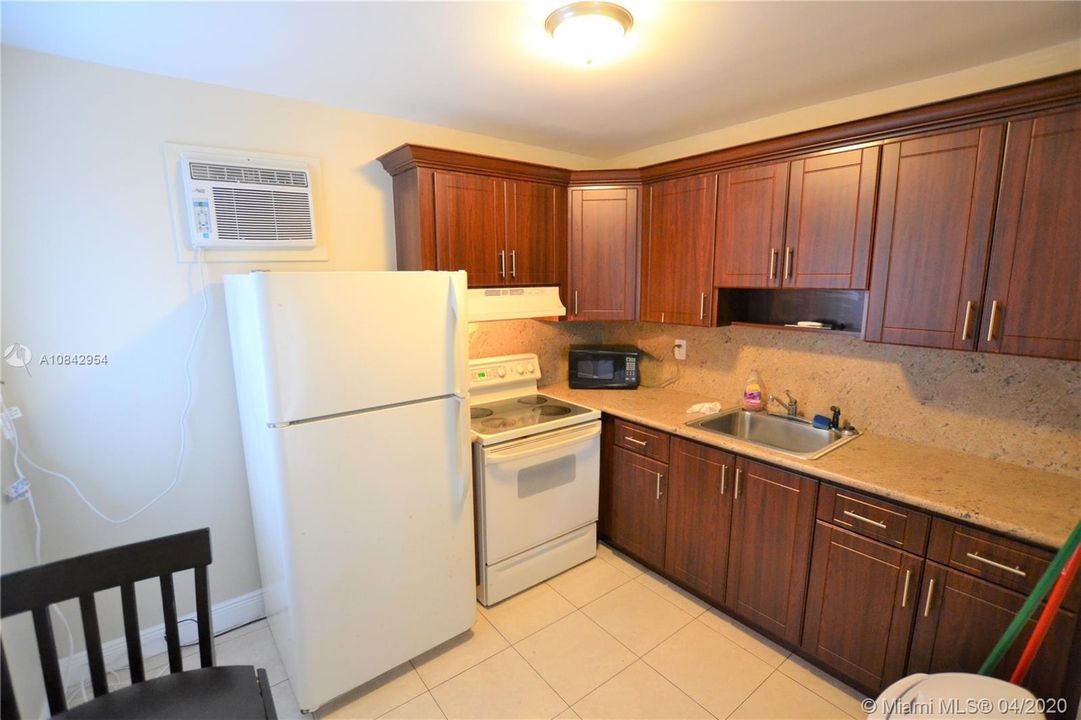 Recientemente alquilado: $1,100 (1 camas, 1 baños, 550 Pies cuadrados)