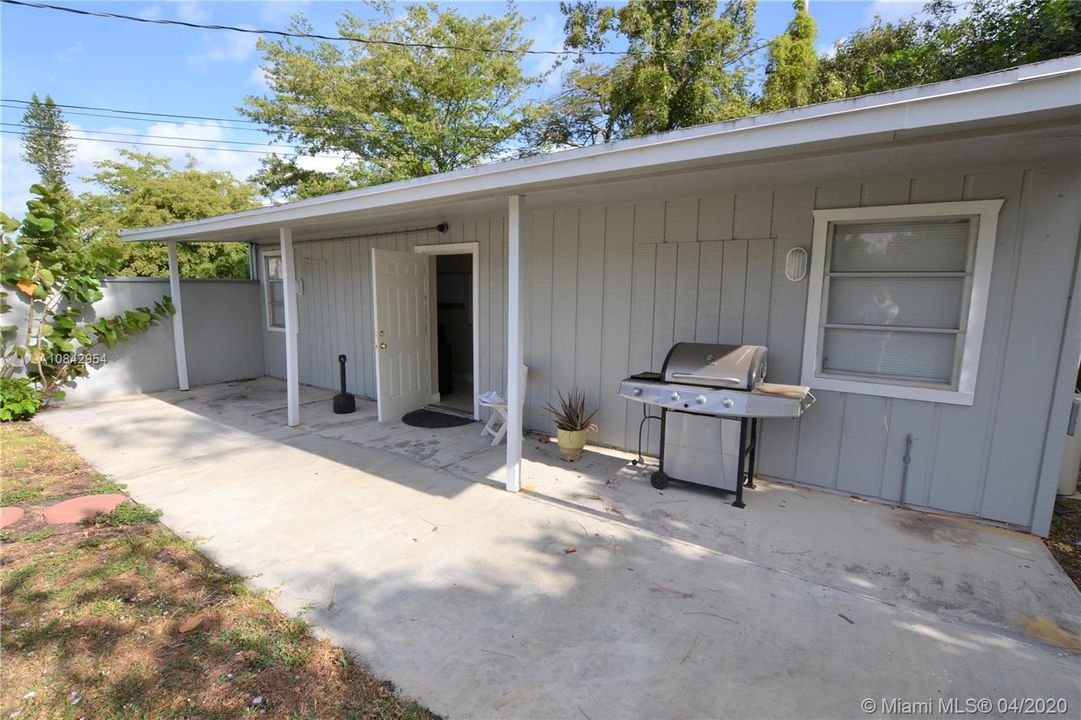 Recientemente alquilado: $1,100 (1 camas, 1 baños, 550 Pies cuadrados)