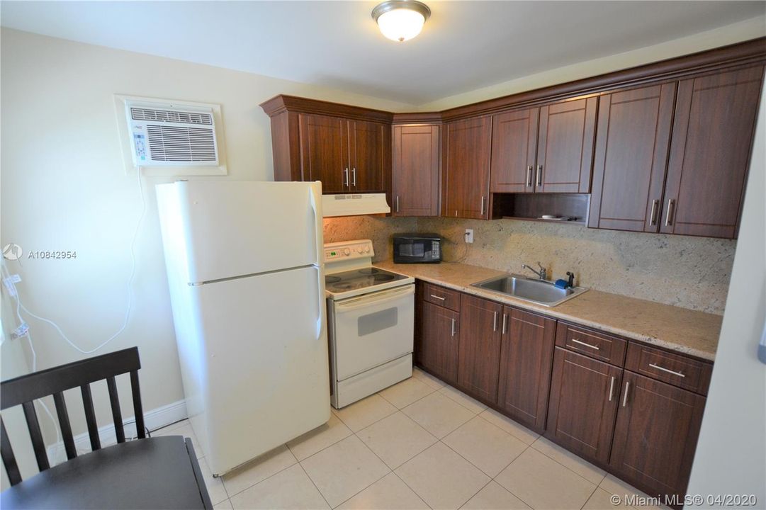 Recientemente alquilado: $1,100 (1 camas, 1 baños, 550 Pies cuadrados)