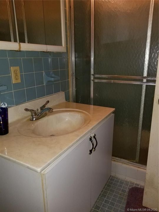 Vendido Recientemente: $239,500 (3 camas, 2 baños, 1477 Pies cuadrados)