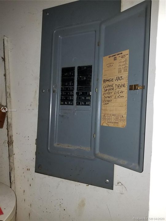 Vendido Recientemente: $239,500 (3 camas, 2 baños, 1477 Pies cuadrados)