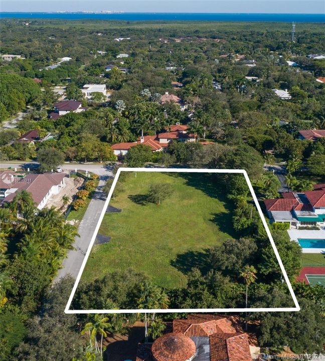 Recently Sold: $1,350,000 (1.11 acres)