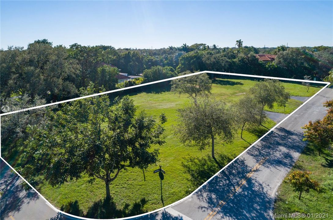 Recently Sold: $1,350,000 (1.11 acres)