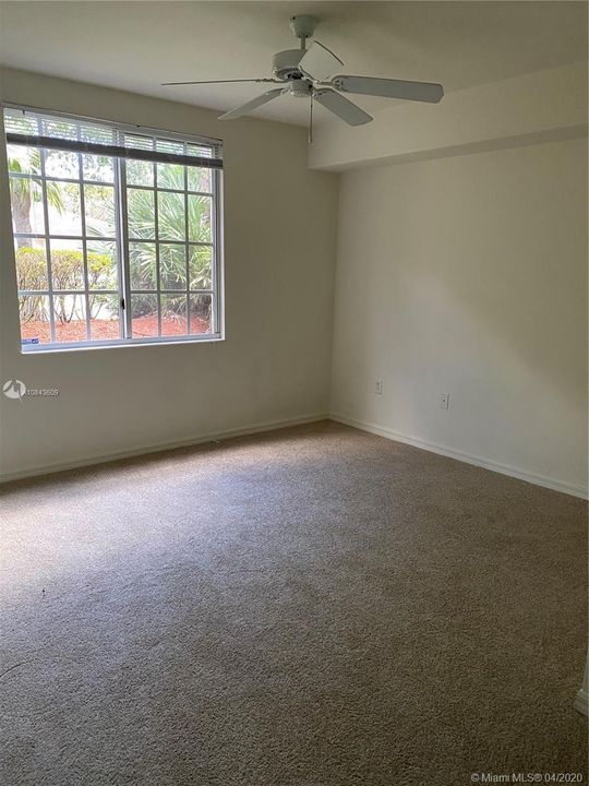 Recientemente alquilado: $1,450 (2 camas, 2 baños, 904 Pies cuadrados)