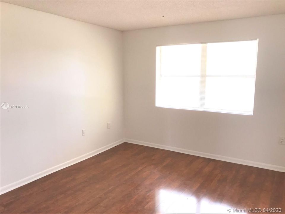 Recently Rented: $1,350 (2 beds, 2 baths, 1084 Square Feet)