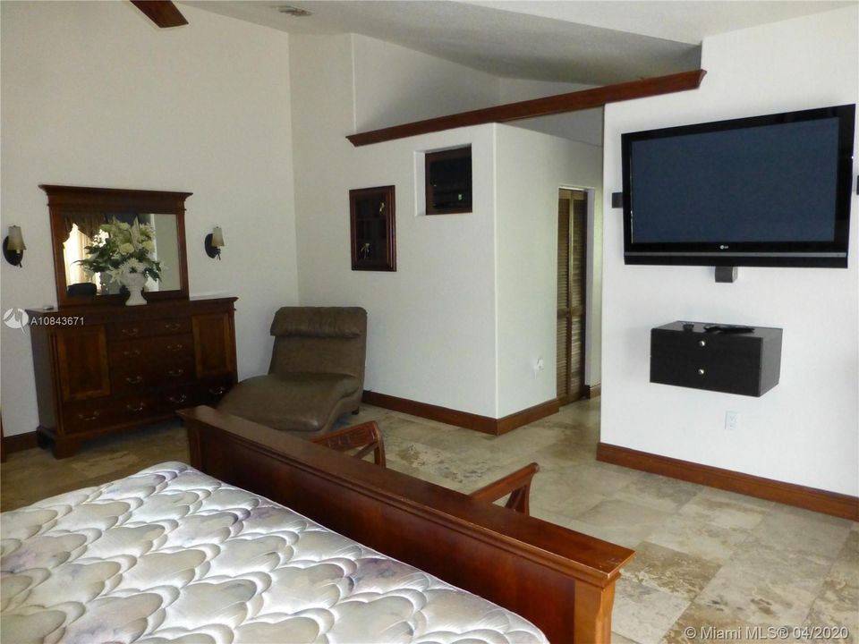 Recently Rented: $5,400 (7 beds, 5 baths, 4361 Square Feet)