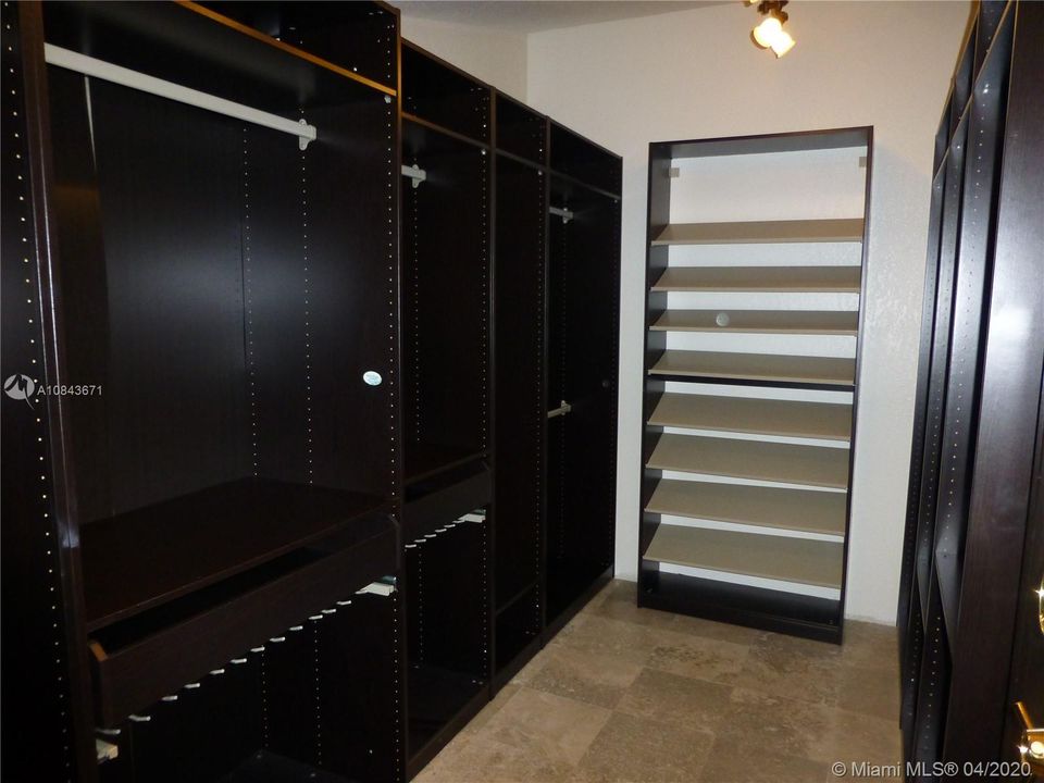 Recently Rented: $5,400 (7 beds, 5 baths, 4361 Square Feet)