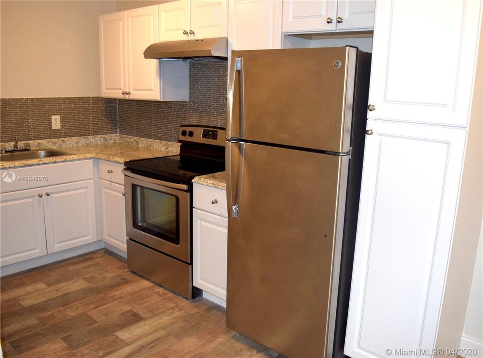 Recently Rented: $1,150 (1 beds, 1 baths, 650 Square Feet)