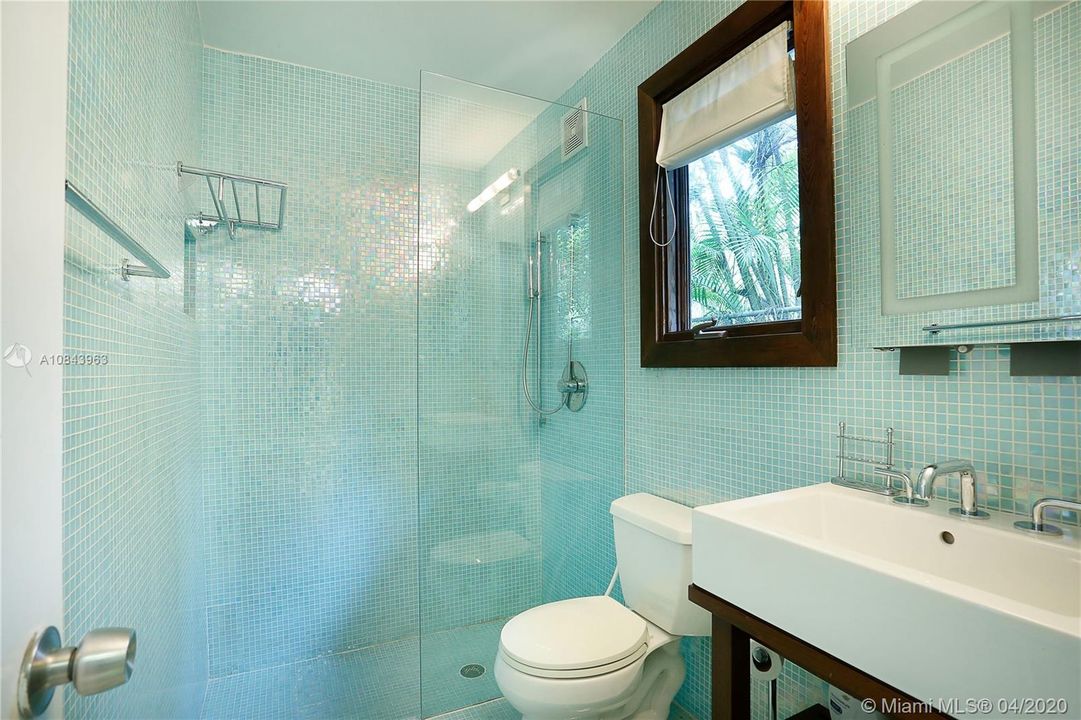 Недавно арендовано: $23,000 (6 спален, 5 ванн, 5470 Квадратных фут)