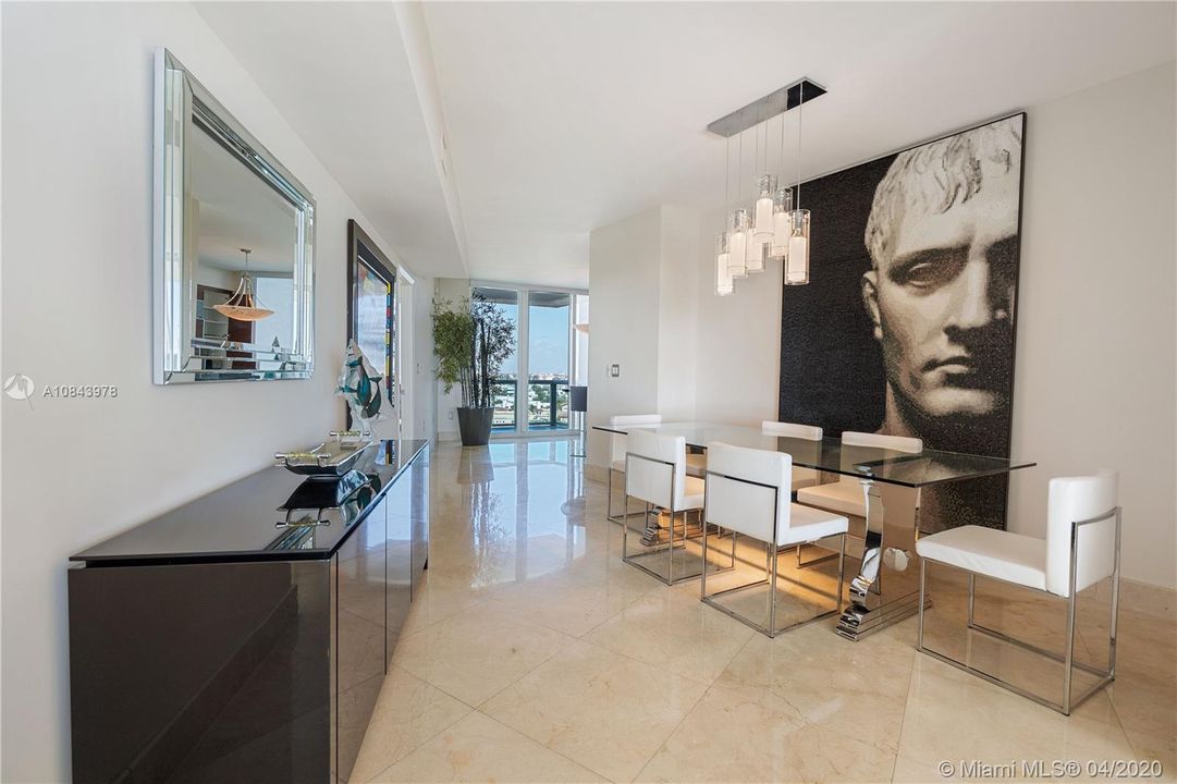 Recently Sold: $2,820,000 (3 beds, 3 baths, 2190 Square Feet)