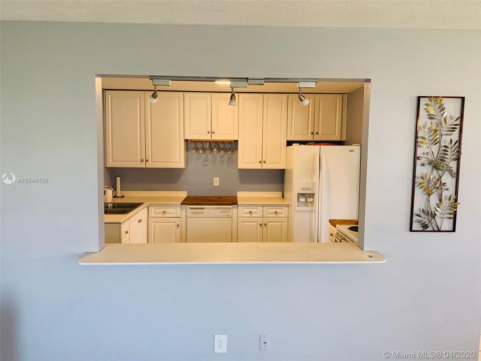 Recently Sold: $292,000 (3 beds, 2 baths, 1425 Square Feet)