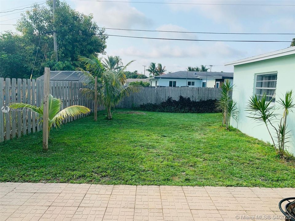 Recently Sold: $292,000 (3 beds, 2 baths, 1425 Square Feet)