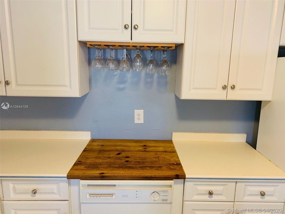 Recently Sold: $292,000 (3 beds, 2 baths, 1425 Square Feet)