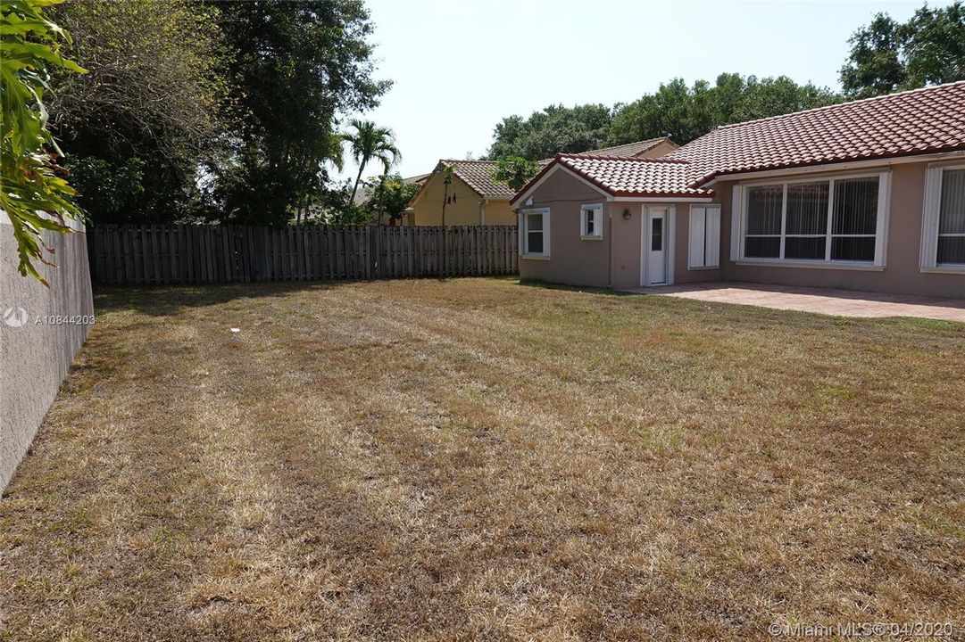 Recently Rented: $3,250 (4 beds, 2 baths, 2246 Square Feet)