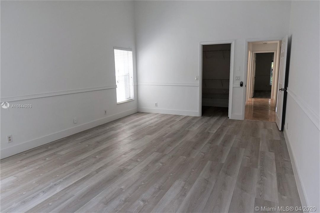 Recently Rented: $3,250 (4 beds, 2 baths, 2246 Square Feet)