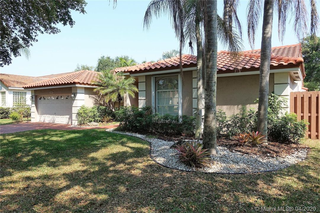 Recently Rented: $3,250 (4 beds, 2 baths, 2246 Square Feet)
