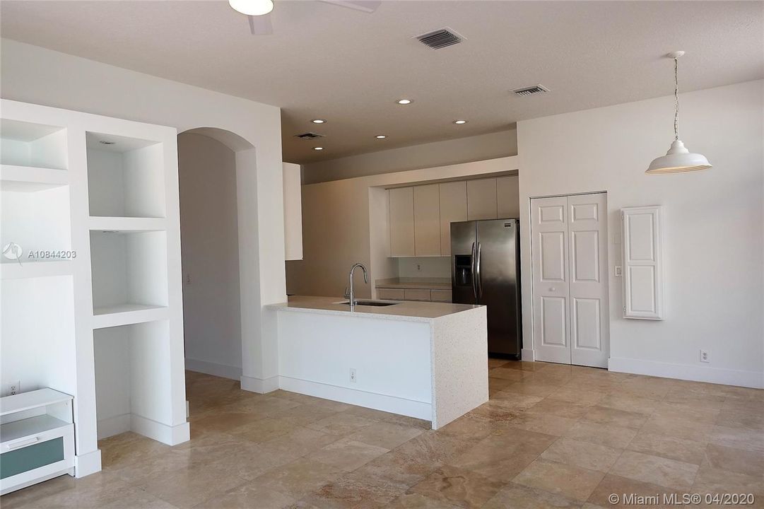 Recently Rented: $3,250 (4 beds, 2 baths, 2246 Square Feet)