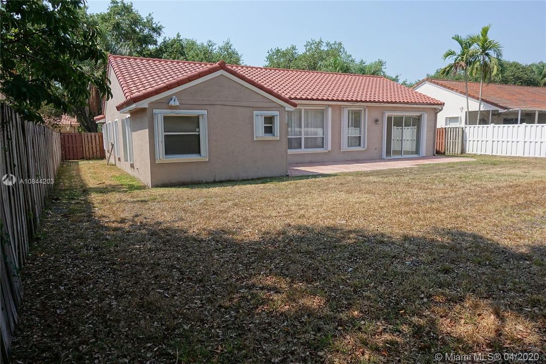 Recently Rented: $3,250 (4 beds, 2 baths, 2246 Square Feet)