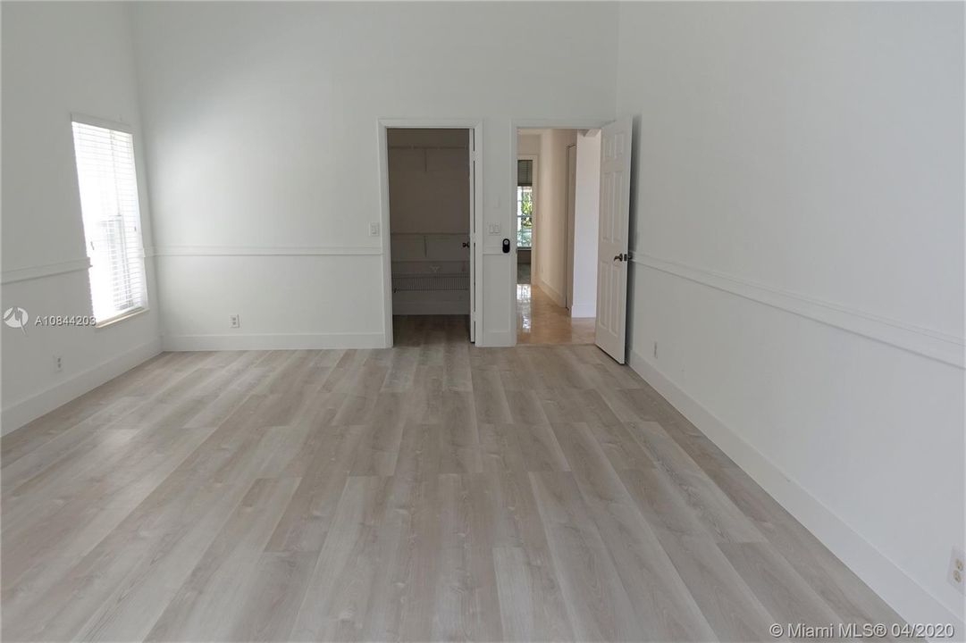Recently Rented: $3,250 (4 beds, 2 baths, 2246 Square Feet)