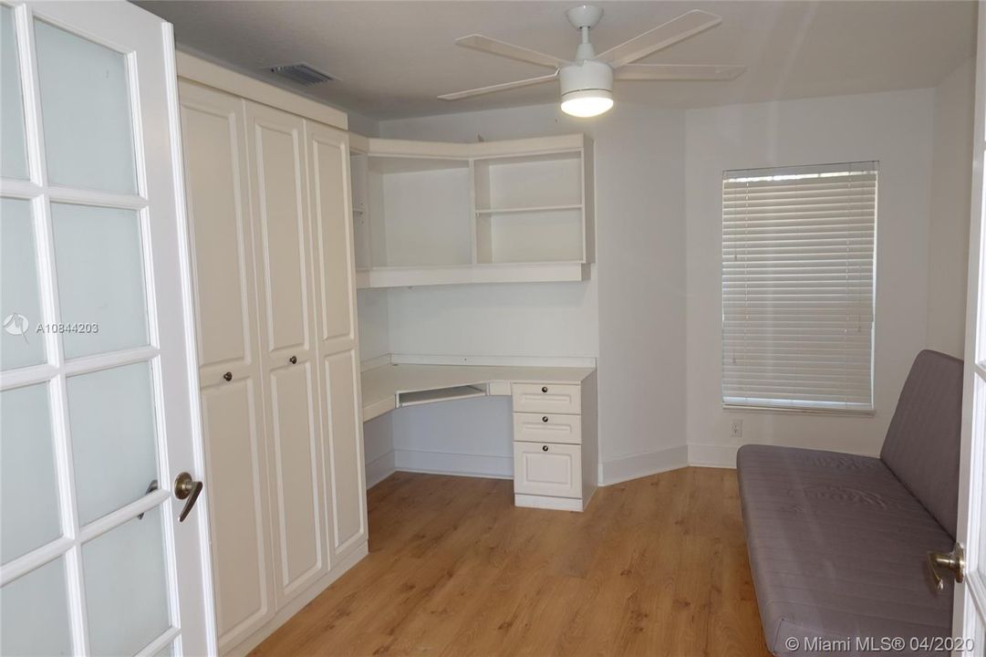 Recently Rented: $3,250 (4 beds, 2 baths, 2246 Square Feet)