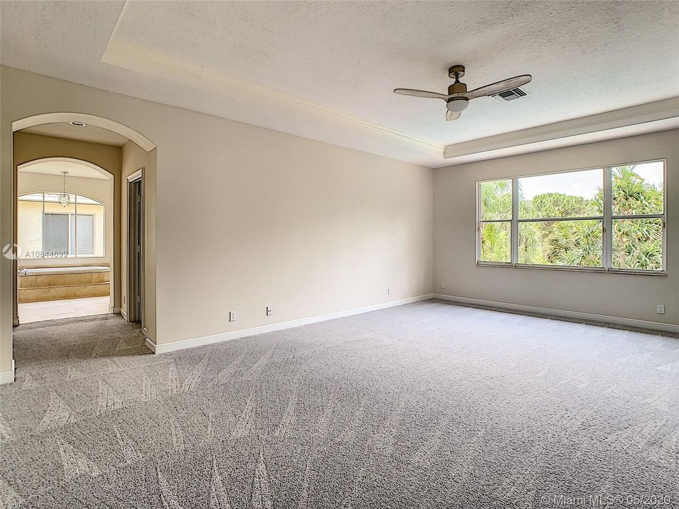 Vendido Recientemente: $1,010,000 (5 camas, 5 baños, 3933 Pies cuadrados)