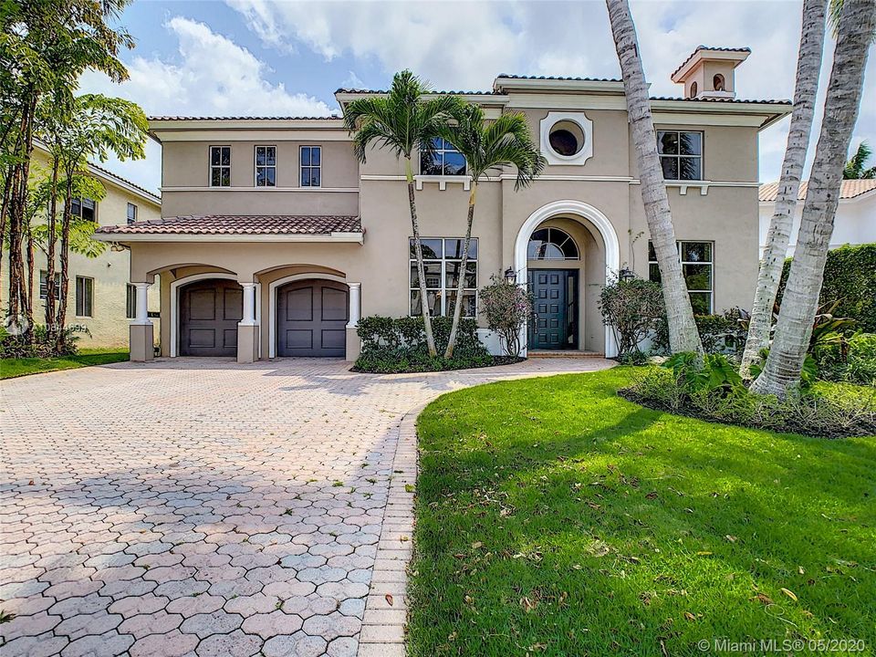 Vendido Recientemente: $1,010,000 (5 camas, 5 baños, 3933 Pies cuadrados)
