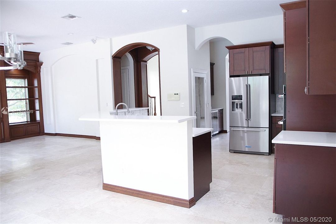 Vendido Recientemente: $1,010,000 (5 camas, 5 baños, 3933 Pies cuadrados)