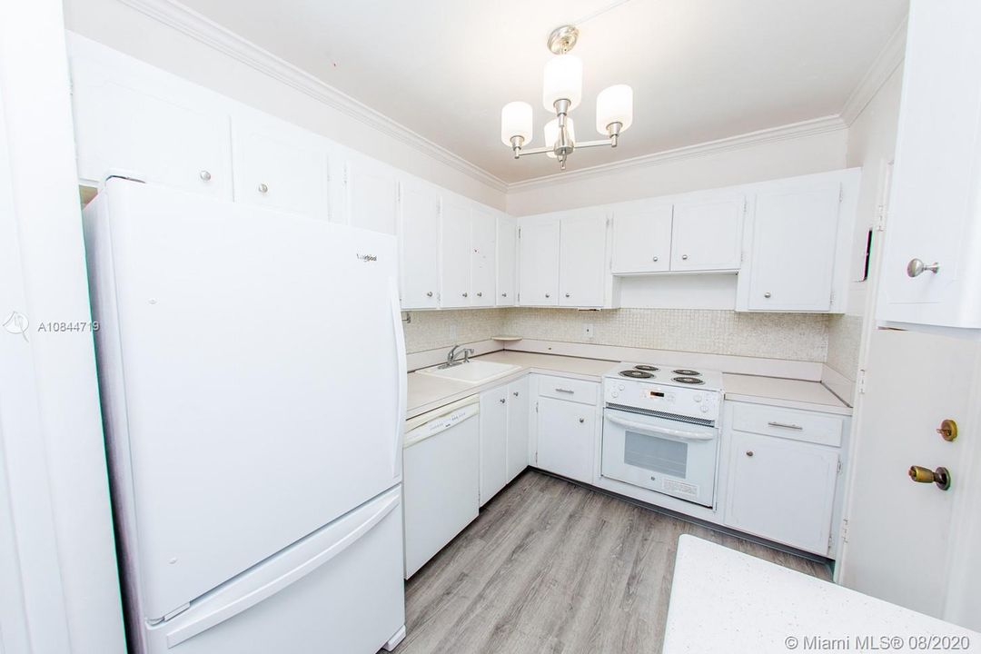 Recently Sold: $74,999 (2 beds, 2 baths, 930 Square Feet)