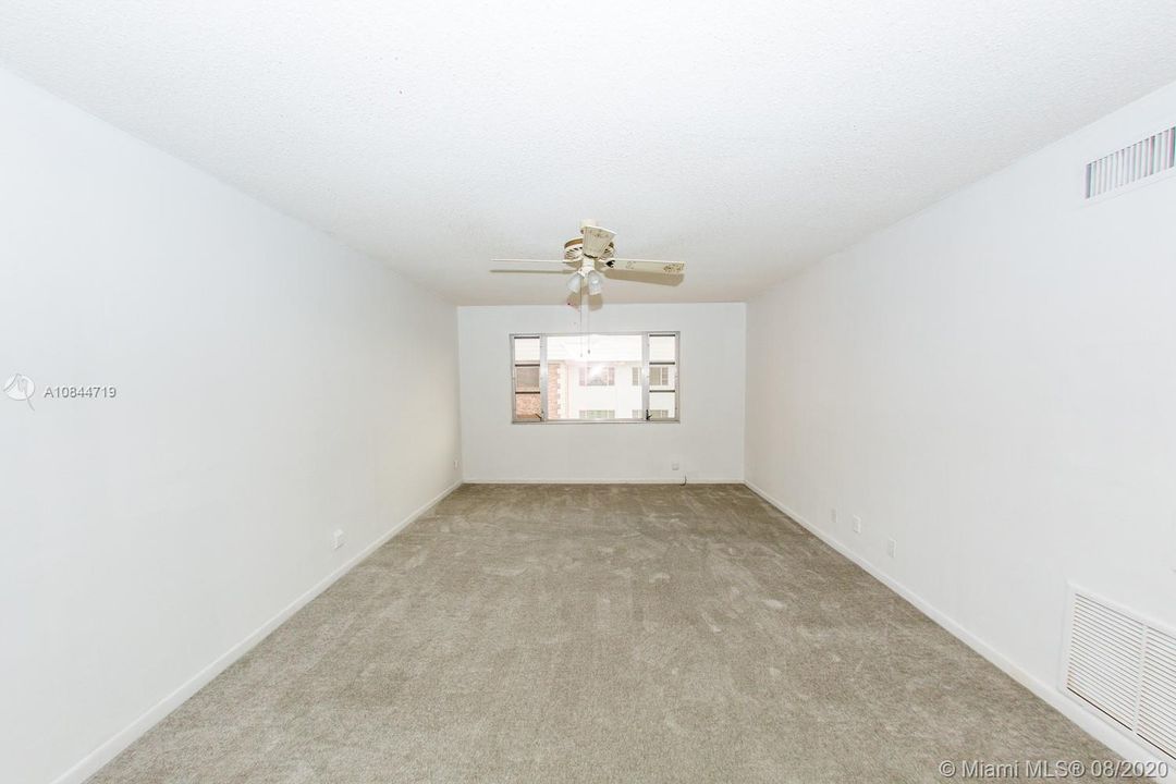 Recently Sold: $74,999 (2 beds, 2 baths, 930 Square Feet)