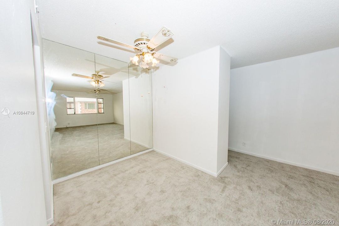 Recently Sold: $74,999 (2 beds, 2 baths, 930 Square Feet)