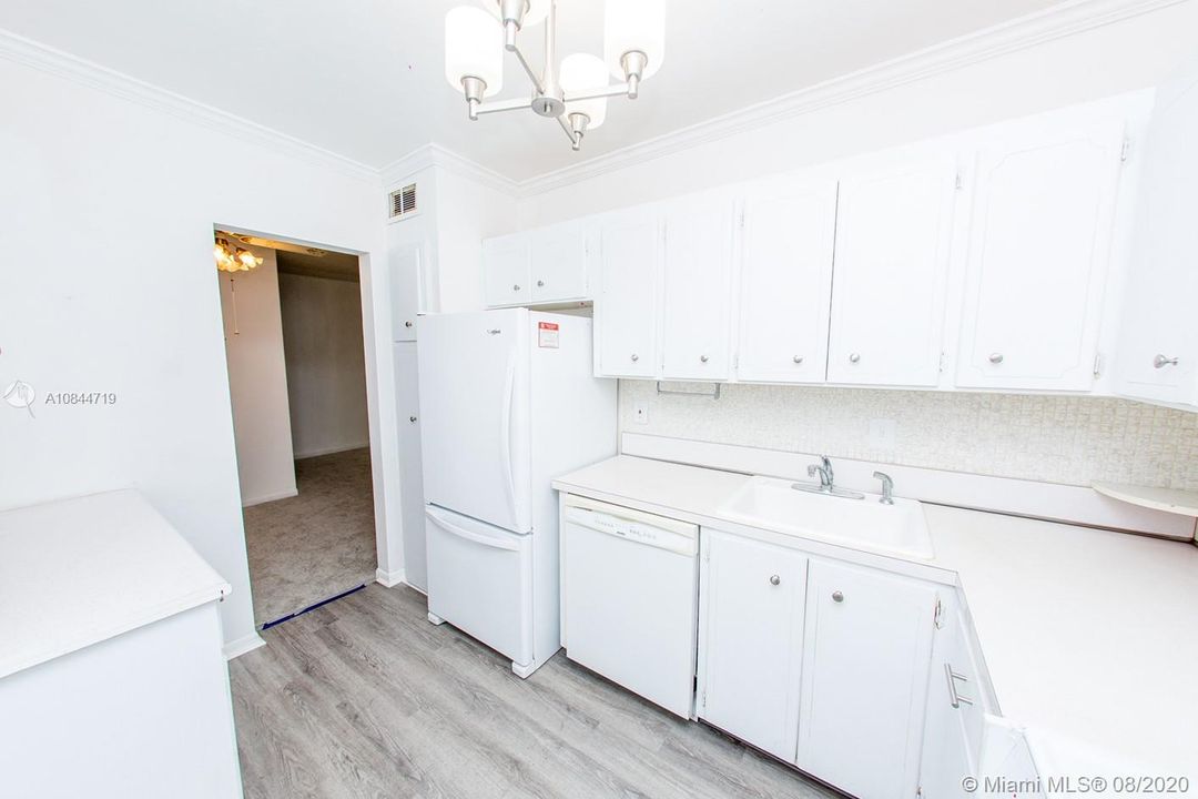 Recently Sold: $74,999 (2 beds, 2 baths, 930 Square Feet)