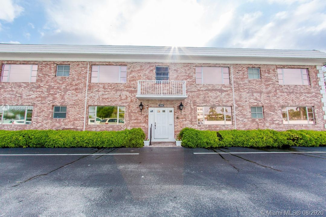 Recently Sold: $74,999 (2 beds, 2 baths, 930 Square Feet)