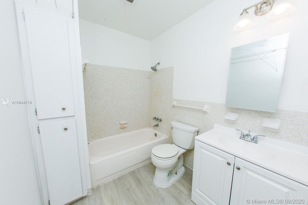 Recently Sold: $74,999 (2 beds, 2 baths, 930 Square Feet)