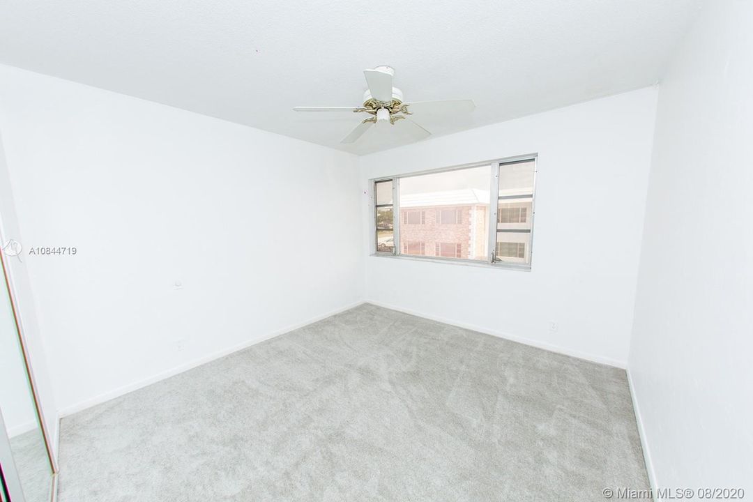 Recently Sold: $74,999 (2 beds, 2 baths, 930 Square Feet)