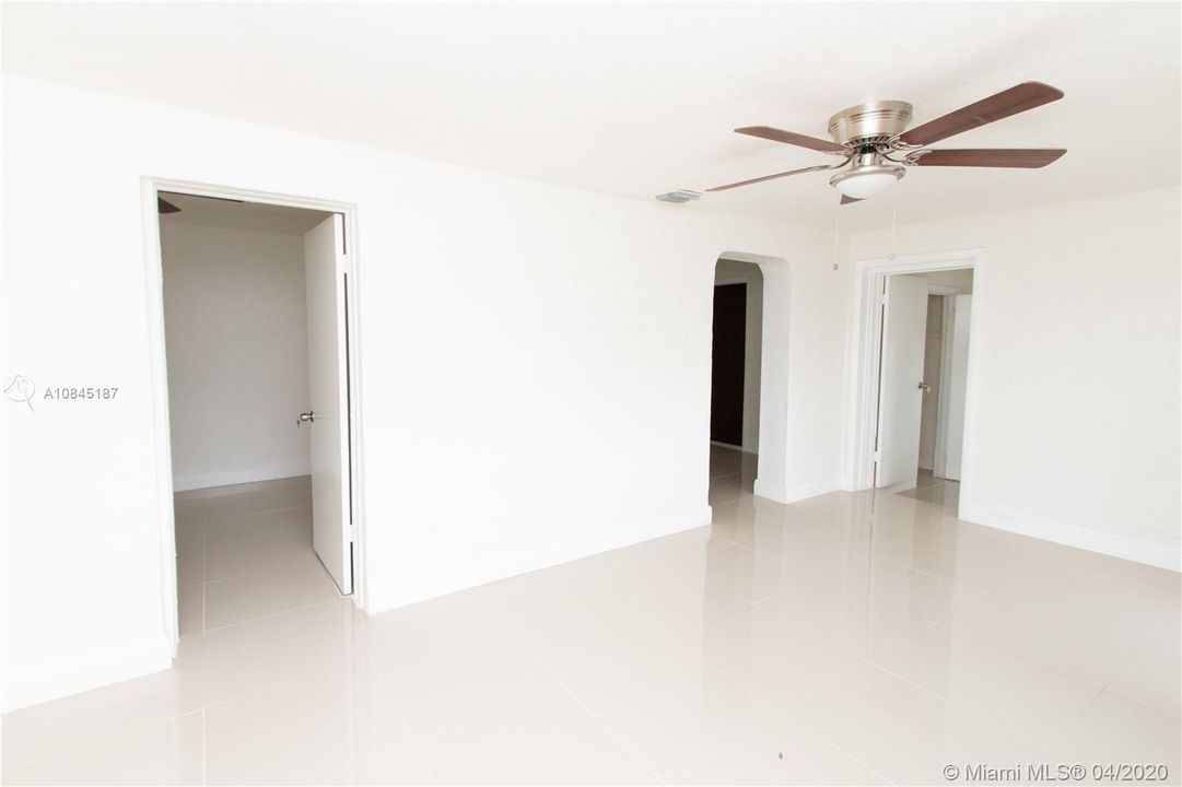 Recently Sold: $288,440 (3 beds, 2 baths, 1224 Square Feet)